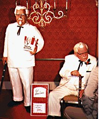 KFC Colonel Sanders de tamaño pastel KFC Colonel Sanders life-size cake