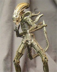 warrior-alien-toy warrior-alien-toy