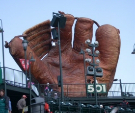 Giant Catchers Mitt Giant Catchers Mitt