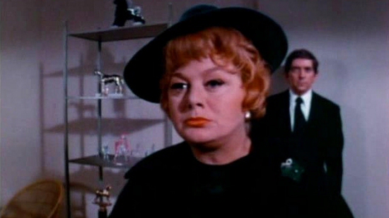 Shelley Winters and Jonathan Frid from The Devils Daughter (1973) Shelley Winters and Jonathan Frid from The Devils Daughter (1973)
